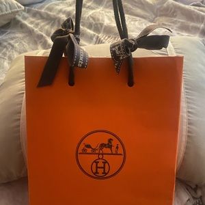 Authentic Hermès Shopping Bag w. Ribbon